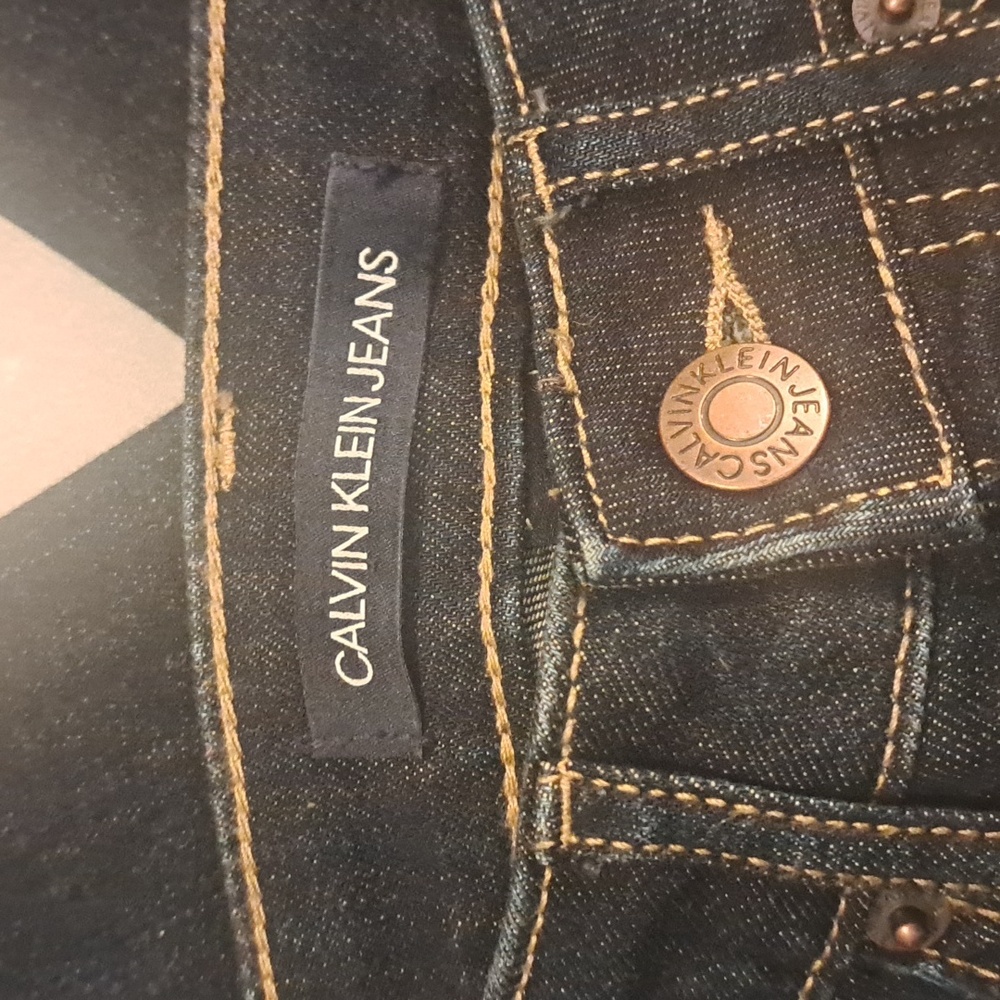 NWT CALVIN KLEIN JEANS - Picture 3 of 9